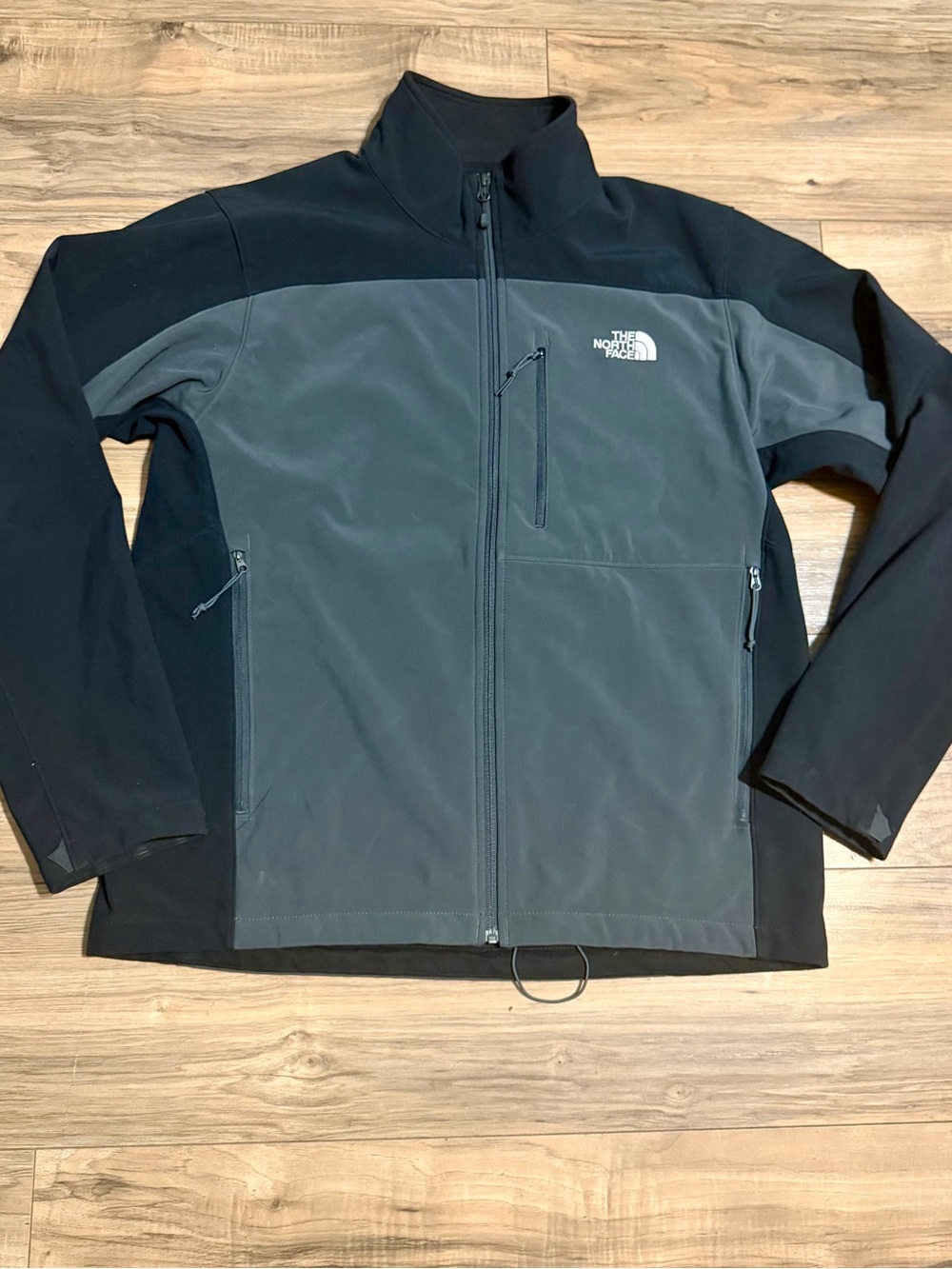 The North Face Men's Black & Charcoal Softshell Performance Jacket